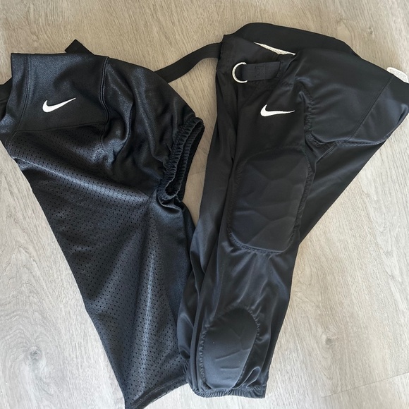 Nike Youth Recruit Integrated Football Pants (LARGE) and  Practice Jersey (MED) - Picture 1 of 4